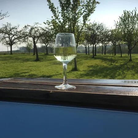 Prázdninový dům Pear With Swimming Pool